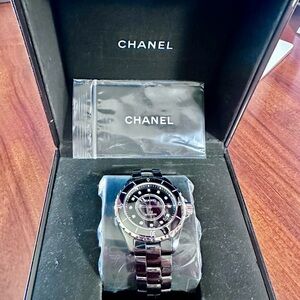 AUTOMATIC CHANEL J12 WATCH CALIBER 12.1,38MM